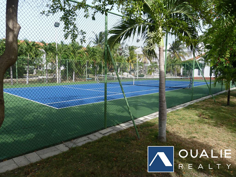 13 of 13 from Oualie Realty