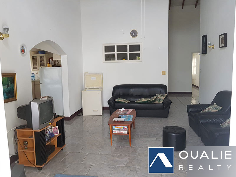 2 of 23 from Oualie Realty