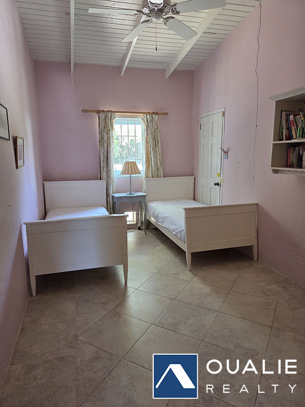 12 of 16 from Oualie Realty