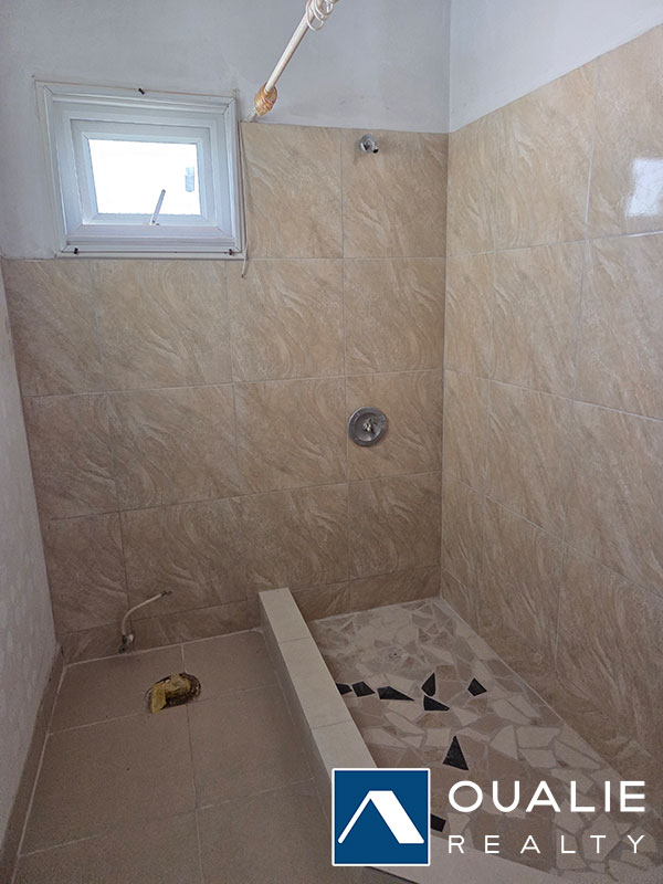 7 of 28 from Oualie Realty